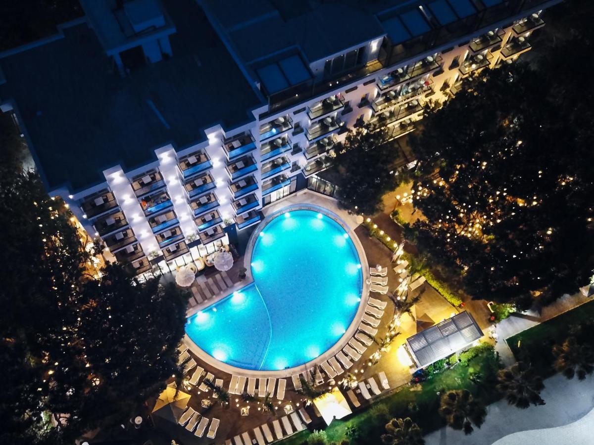 Vm Resort & Spa Golem  Exteriör bild